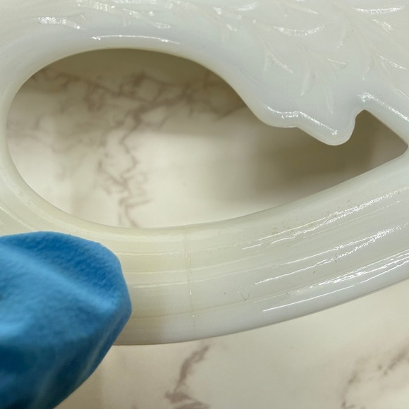 Vintage Fenton Milk Glass Leaf Serving Dish Handle 50s Art Glass Serving Platter - Picture 8 of 12